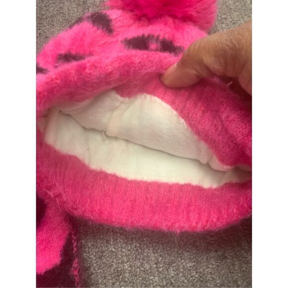 Cute Reversible Hat and Scarf Set - Picture 6 of 6